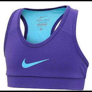 Kid’s Sports bra from Nike